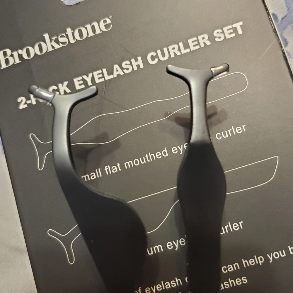 New Brookstone Eyelash Curler Set 2 Pack Anodized Steel